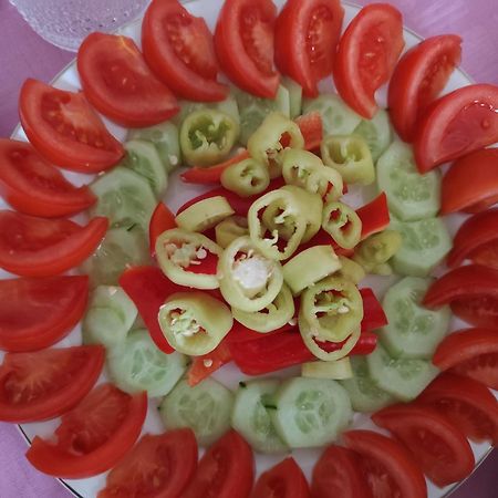 Holiday Bungalows & Food Plav Phòng bức ảnh